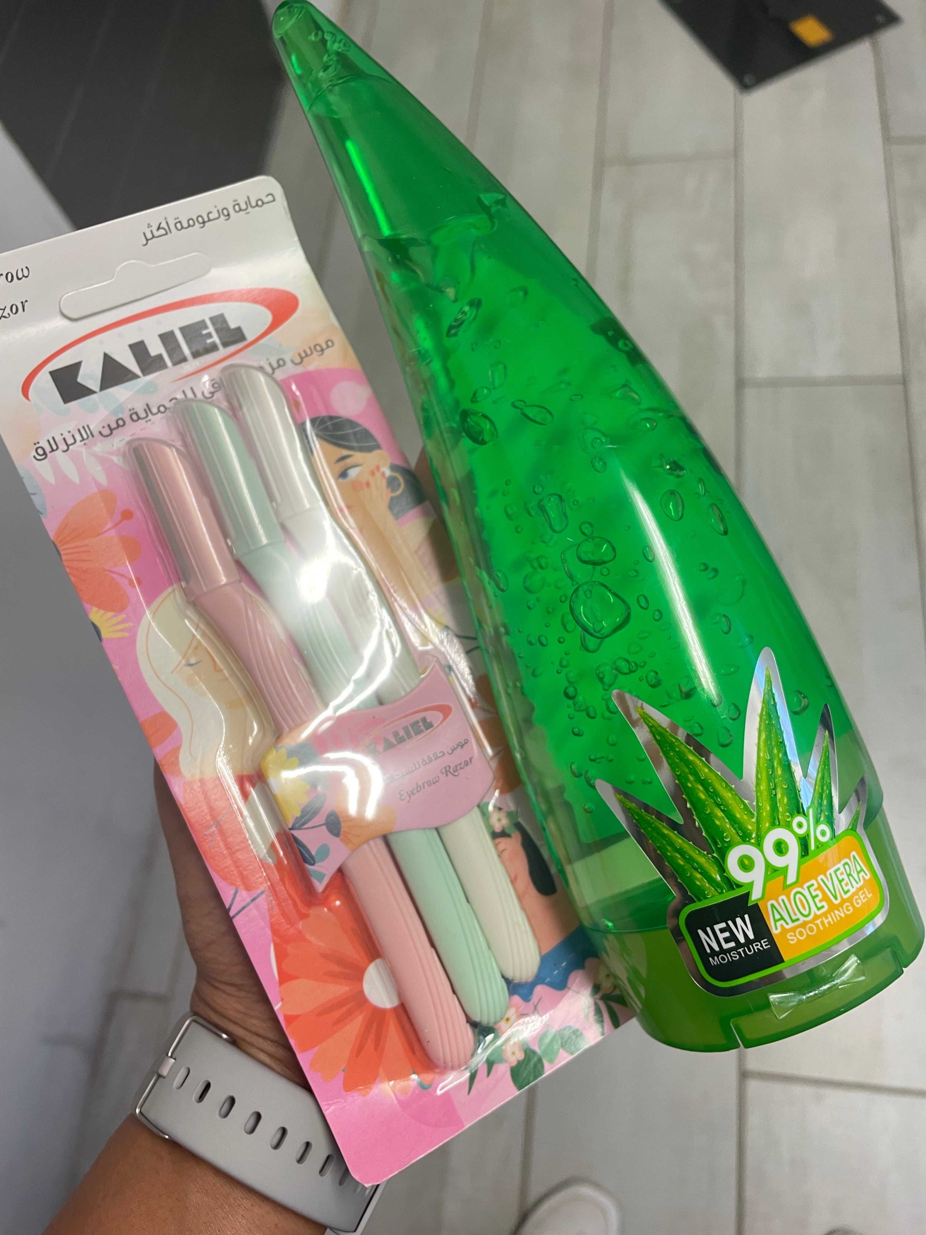 Facial Razor + Aloe Facial Gel